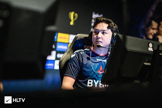 S15瑞士轮首日赛事回顾与次日对决展望